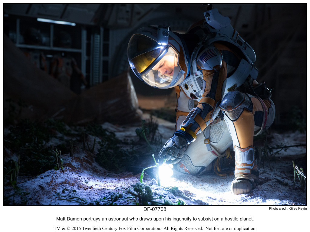 Interview with science fiction write Andy Weir, author of The Martian, on www.TheMakerMom.com.